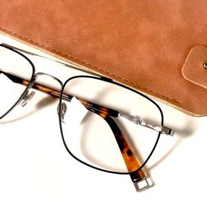 TIJN Roxane Black and Tortoise Glasses